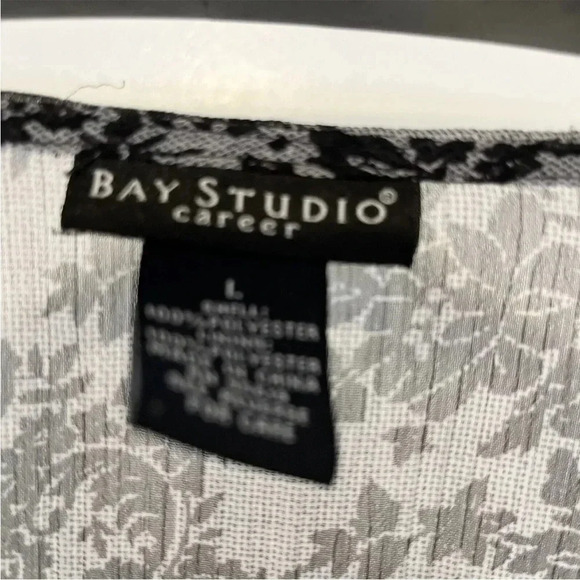 Bay Studio Career Sheer Black Floral Top Blouse L Women’s Workwear Tunic - Picture 5 of 7